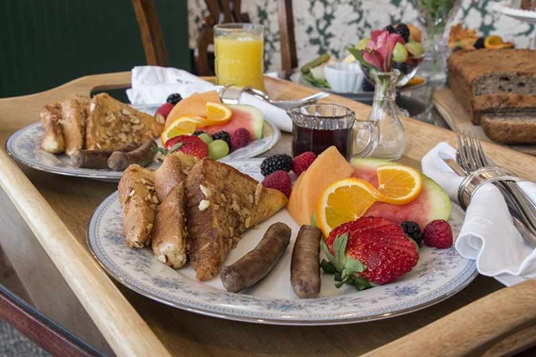 Breakfast at Rochester Inn Breakfast at Rochester Inn
