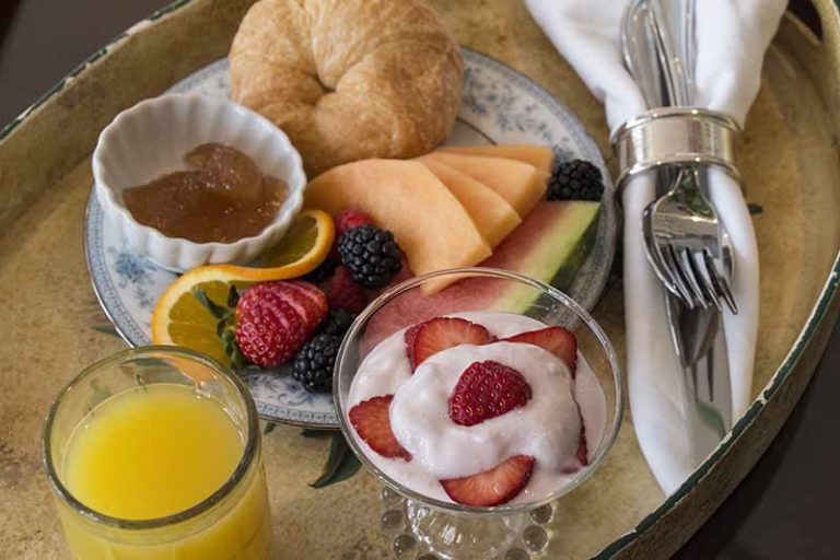 Breakfast at Rochester Inn Breakfast at Rochester Inn