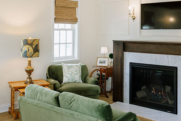 Living Room (1-170)